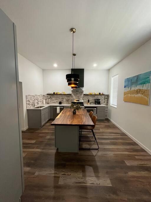 卡温顿Luxury 2Br Within Walking Distance To Nightlife!!别墅 外观 照片